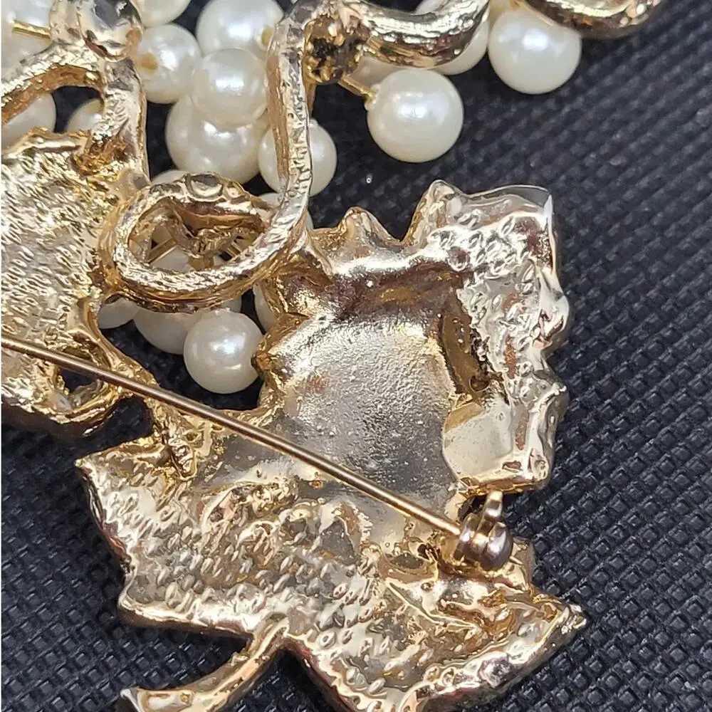 Glam Gold Tone Faux Pearl Crystal Grapevine Pin Chic Vintage Garden‎ Party Vibes
